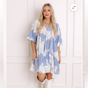 Entro Blue & White Floral Dress - Large and NWT